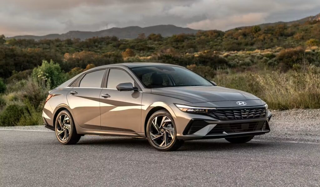 Hyundai Elantra Kiralama Ankara